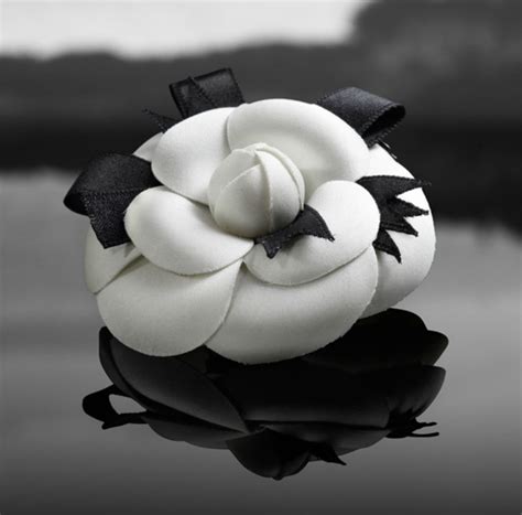 chanel camelie|Chanel camellia flower brooch.